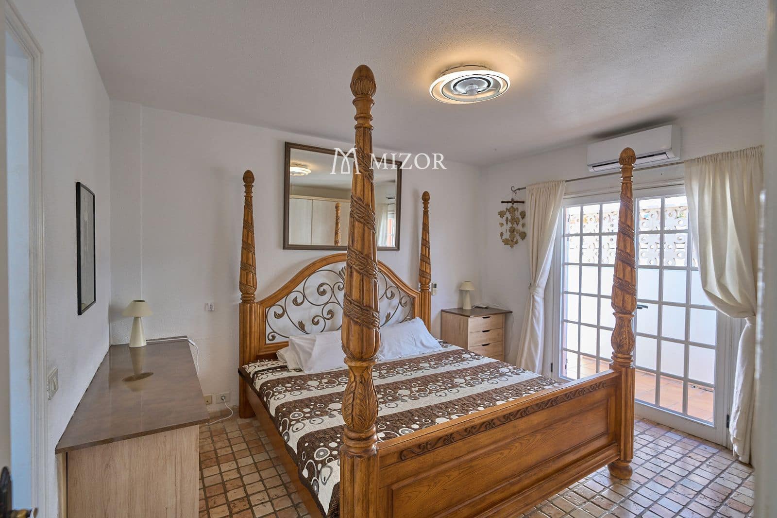 6 sovrum Villa till salu i Adeje med pool garage - 900 000 € (Ref: 9944265)