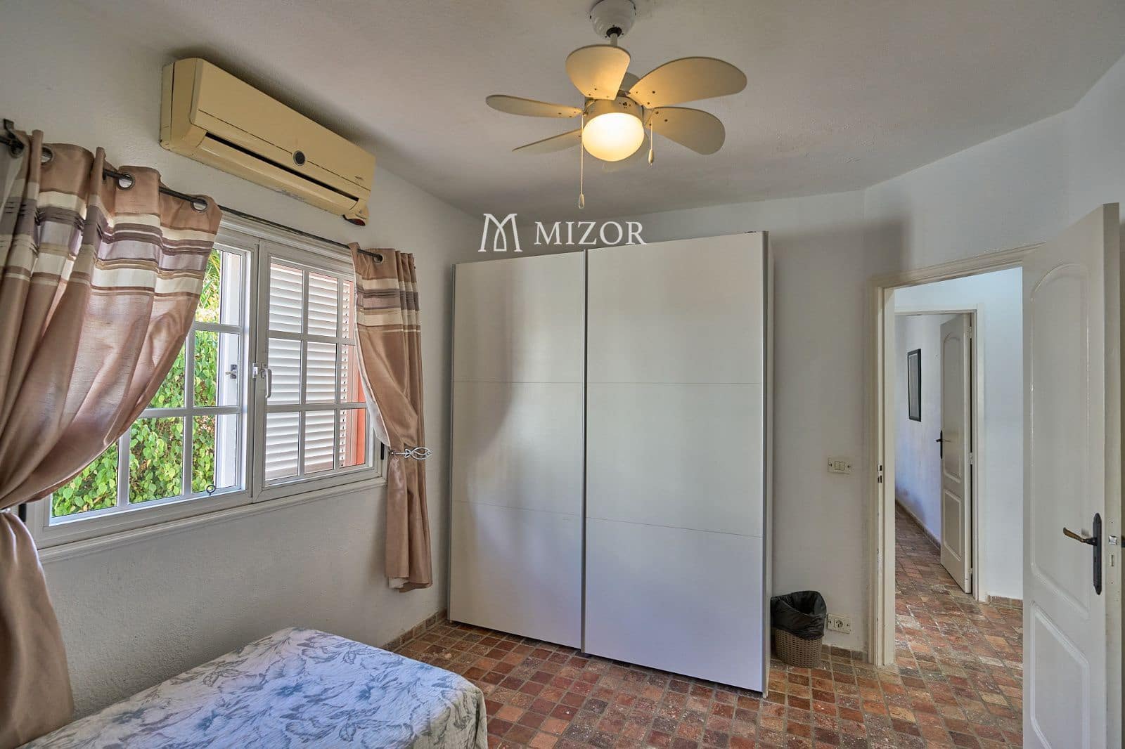 6 sovrum Villa till salu i Adeje med pool garage - 900 000 € (Ref: 9944265)