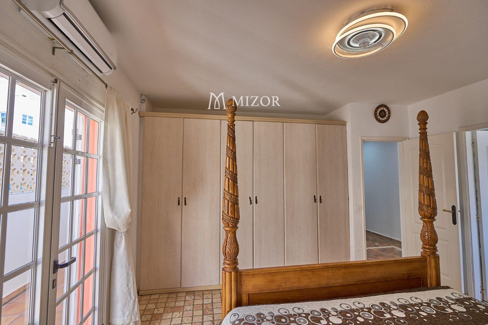 6 sovrum Villa till salu i Adeje med pool garage - 900 000 € (Ref: 9944265)