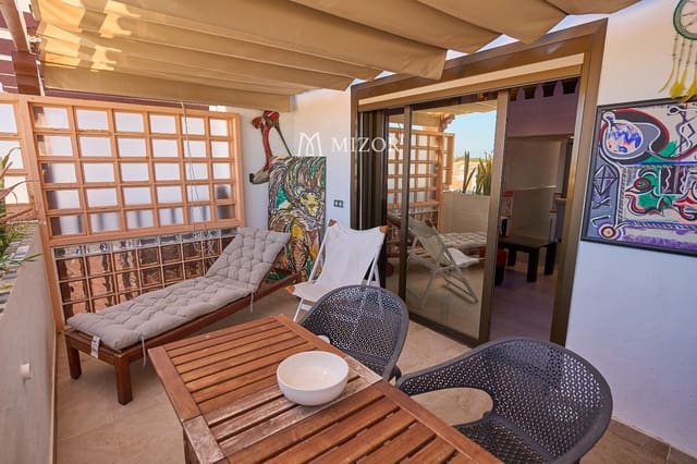 2 soverom Penthouse til salgs i Los Cristianos, Arona med svømmebasseng - € 355 000 (Ref: 9944267)