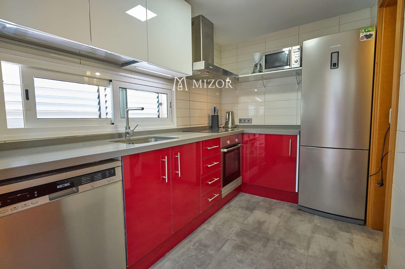 3 sovrum Hus till salu i Adeje med pool garage - 470 000 € (Ref: 9944277)