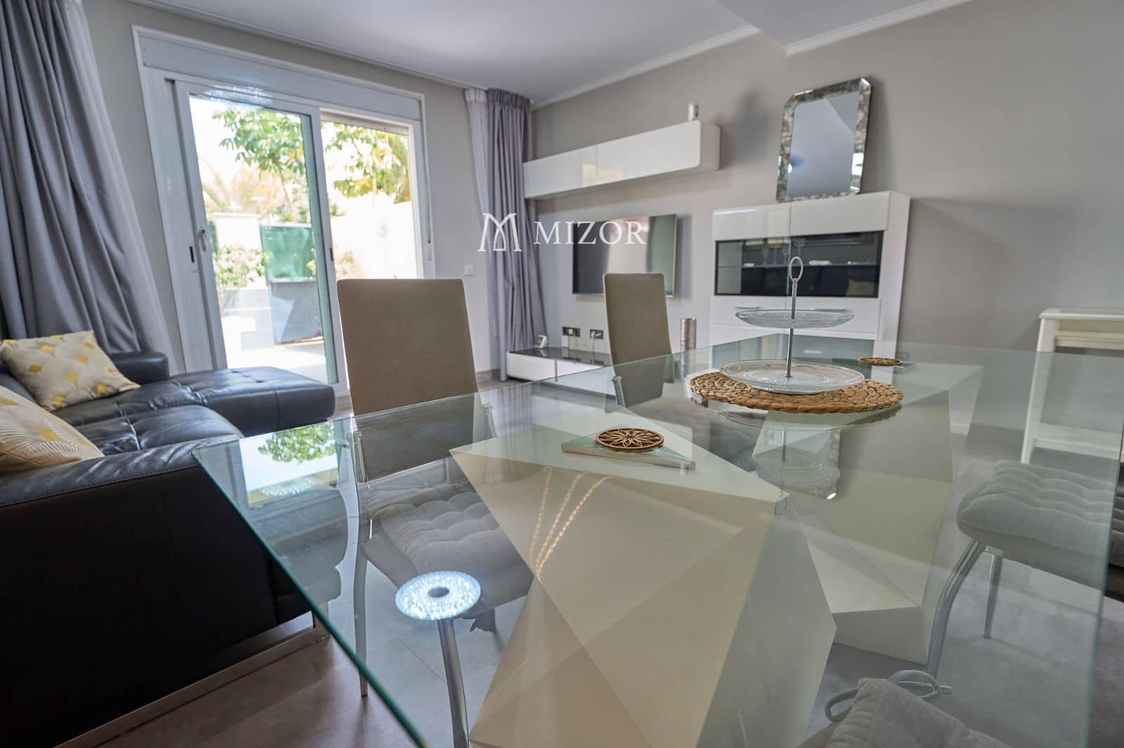 3 sovrum Hus till salu i Adeje med pool garage - 470 000 € (Ref: 9944277)