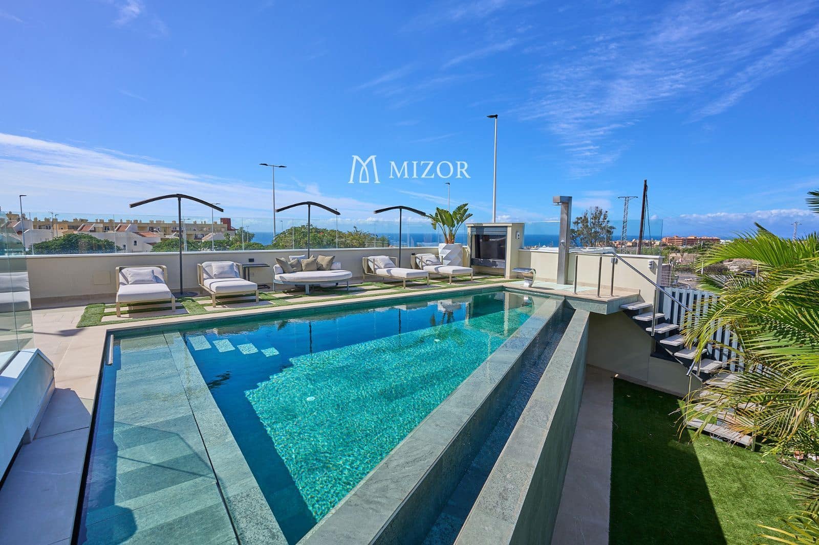 4 sypialnia Willa na sprzedaż w Adeje z basenem garażem - 3 500 000 € (Ref: 9944278)