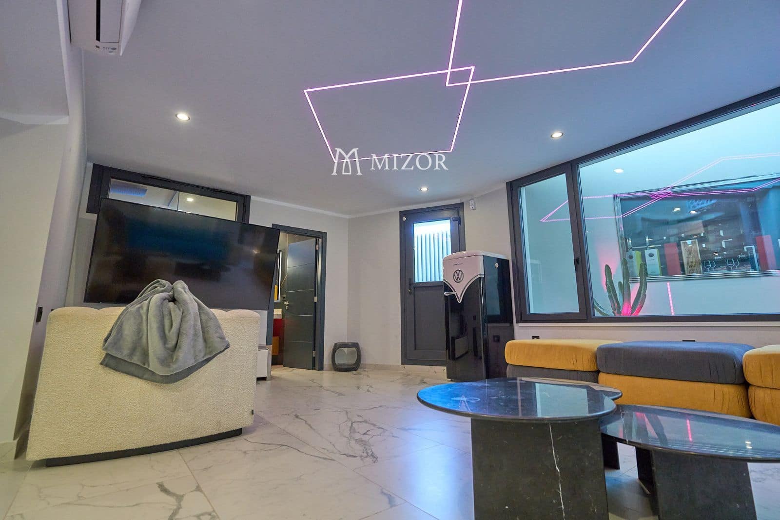 4 sypialnia Willa na sprzedaż w Adeje z basenem garażem - 3 500 000 € (Ref: 9944278)