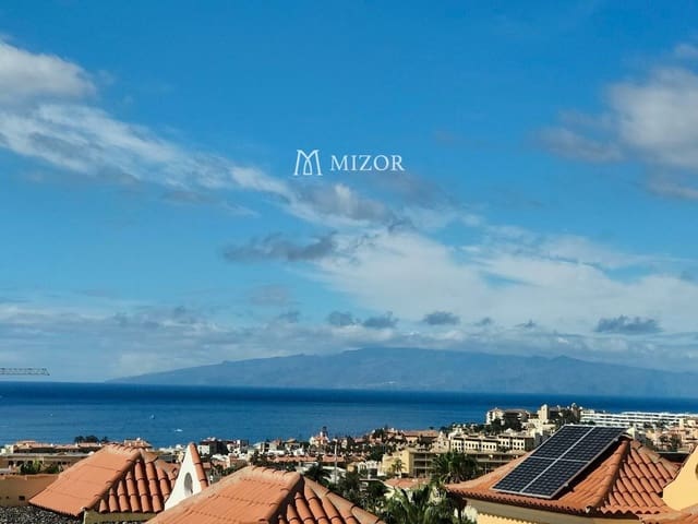 3 quarto Moradia para venda em Playa de Fañabé Alto, Adeje com garagem - 1 100 000 € (Ref: 9944279)