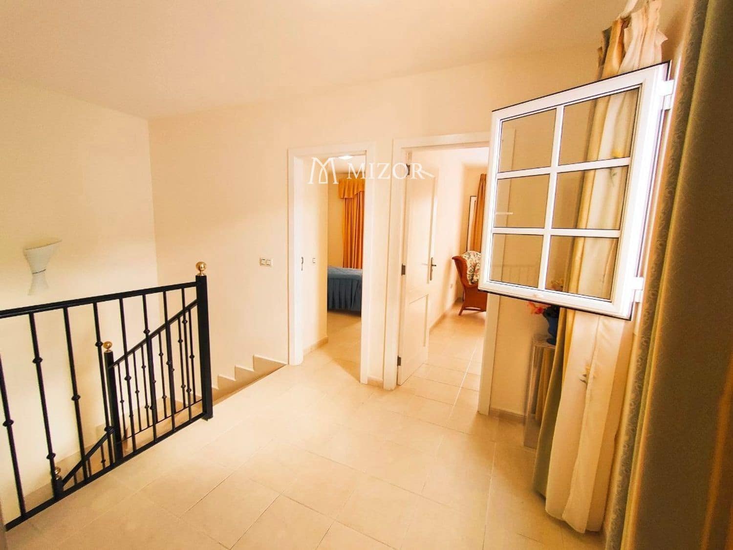 3 sypialnia Willa na sprzedaż w Adeje z garażem - 1 100 000 € (Ref: 9944279)