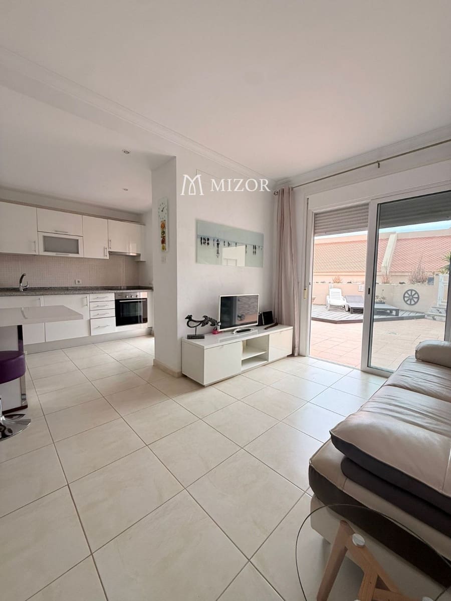 3 soveværelse Byhus til salg i Puerto Santiago med swimmingpool garage - € 595.000 (Ref: 9949004)