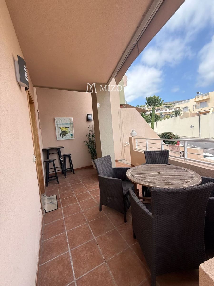 3 soveværelse Byhus til salg i Puerto Santiago med swimmingpool garage - € 595.000 (Ref: 9949004)
