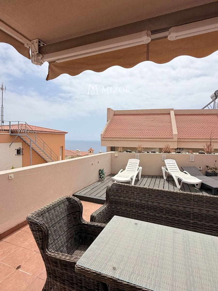 3 soveværelse Byhus til salg i Puerto Santiago med swimmingpool garage - € 595.000 (Ref: 9949004)
