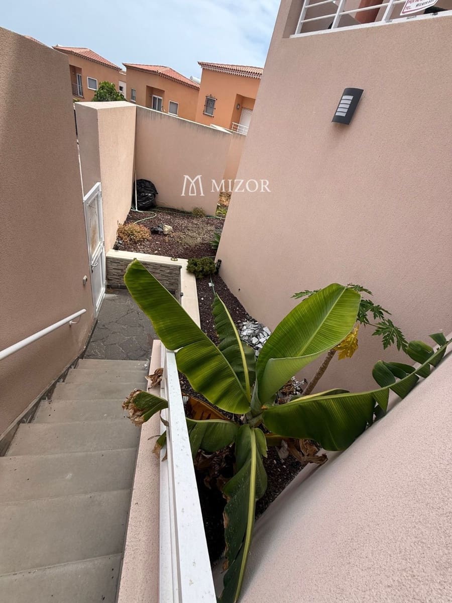 3 soveværelse Byhus til salg i Puerto Santiago med swimmingpool garage - € 595.000 (Ref: 9949004)