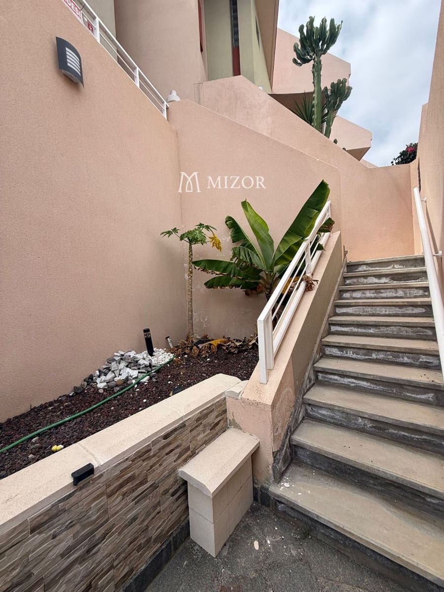 3 soveværelse Byhus til salg i Puerto Santiago med swimmingpool garage - € 595.000 (Ref: 9949004)