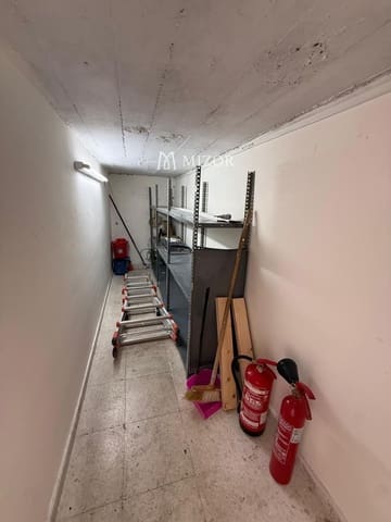 Erhverv til salg i Arona - € 250.000 (Ref: 9950624)