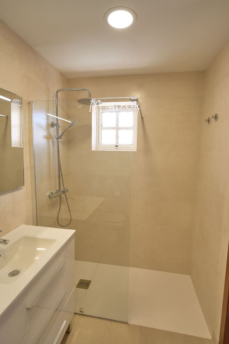 3 slaapkamer Huis te koop in Granadilla de Abona met garage - € 420.000 (Ref: 9972425)
