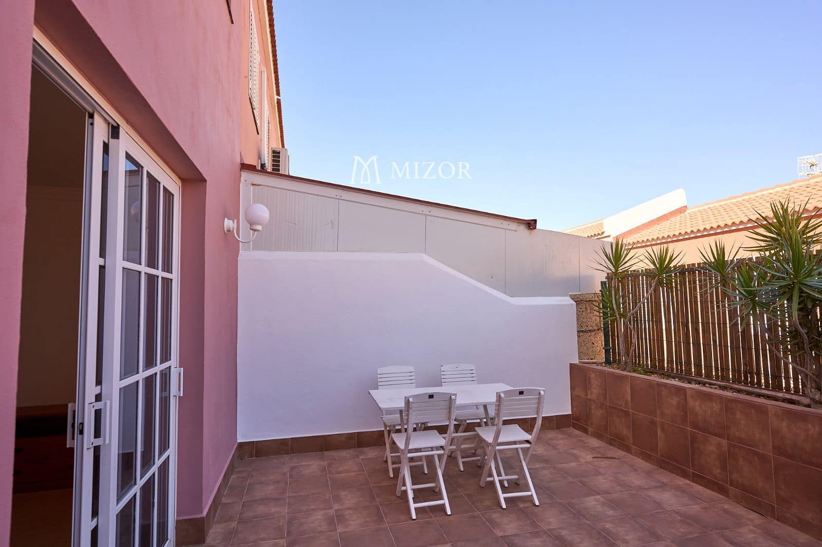 3 slaapkamer Huis te koop in Granadilla de Abona met garage - € 420.000 (Ref: 9972425)