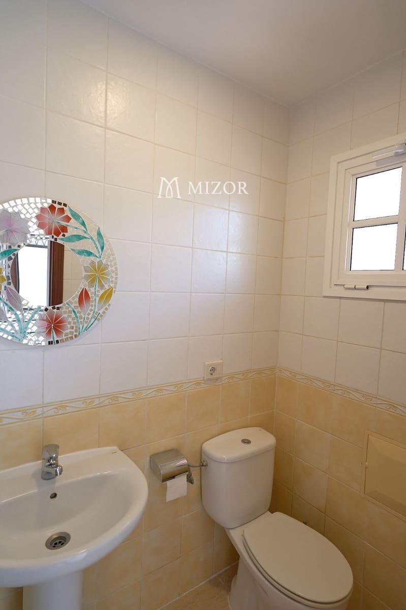 3 slaapkamer Huis te koop in Granadilla de Abona met garage - € 420.000 (Ref: 9972425)