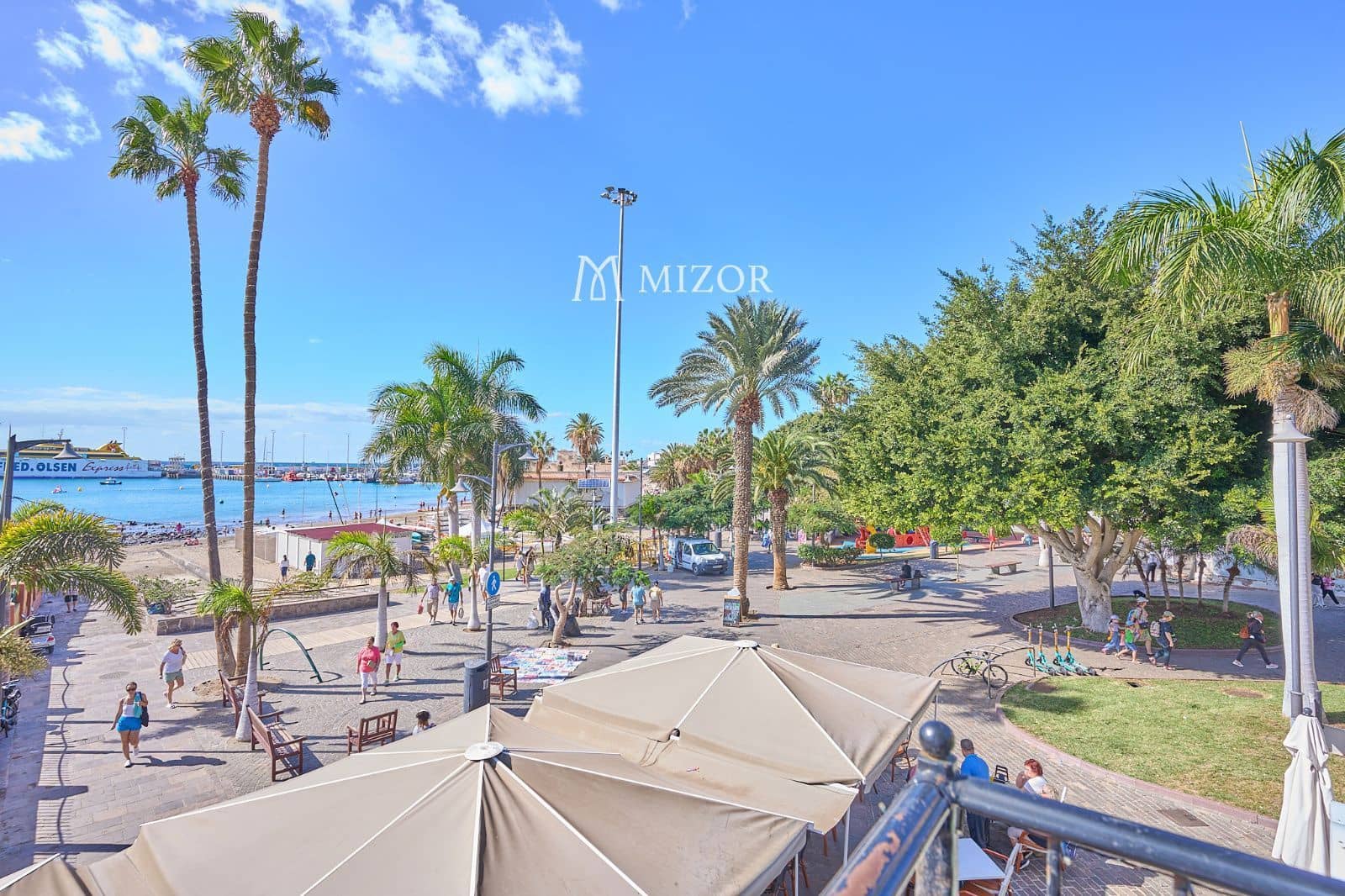 Kommersiell till salu i Arona - 699 000 € (Ref: 9977902)