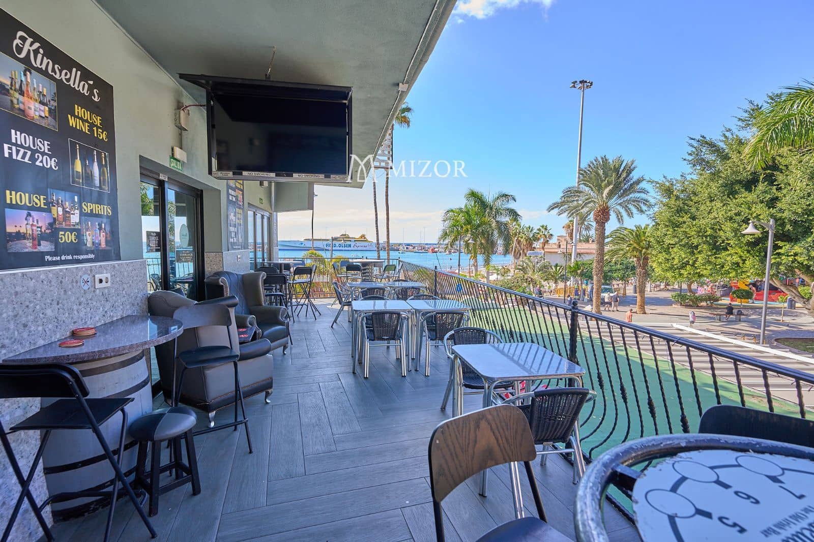 Kommersiell till salu i Arona - 699 000 € (Ref: 9977902)