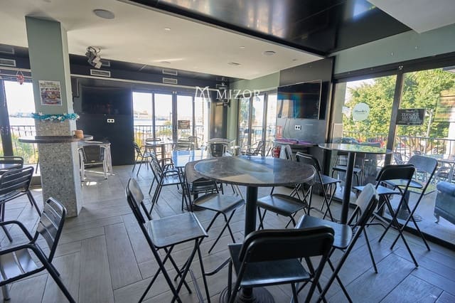 Erhverv til salg i Arona - € 699.000 (Ref: 9977902)