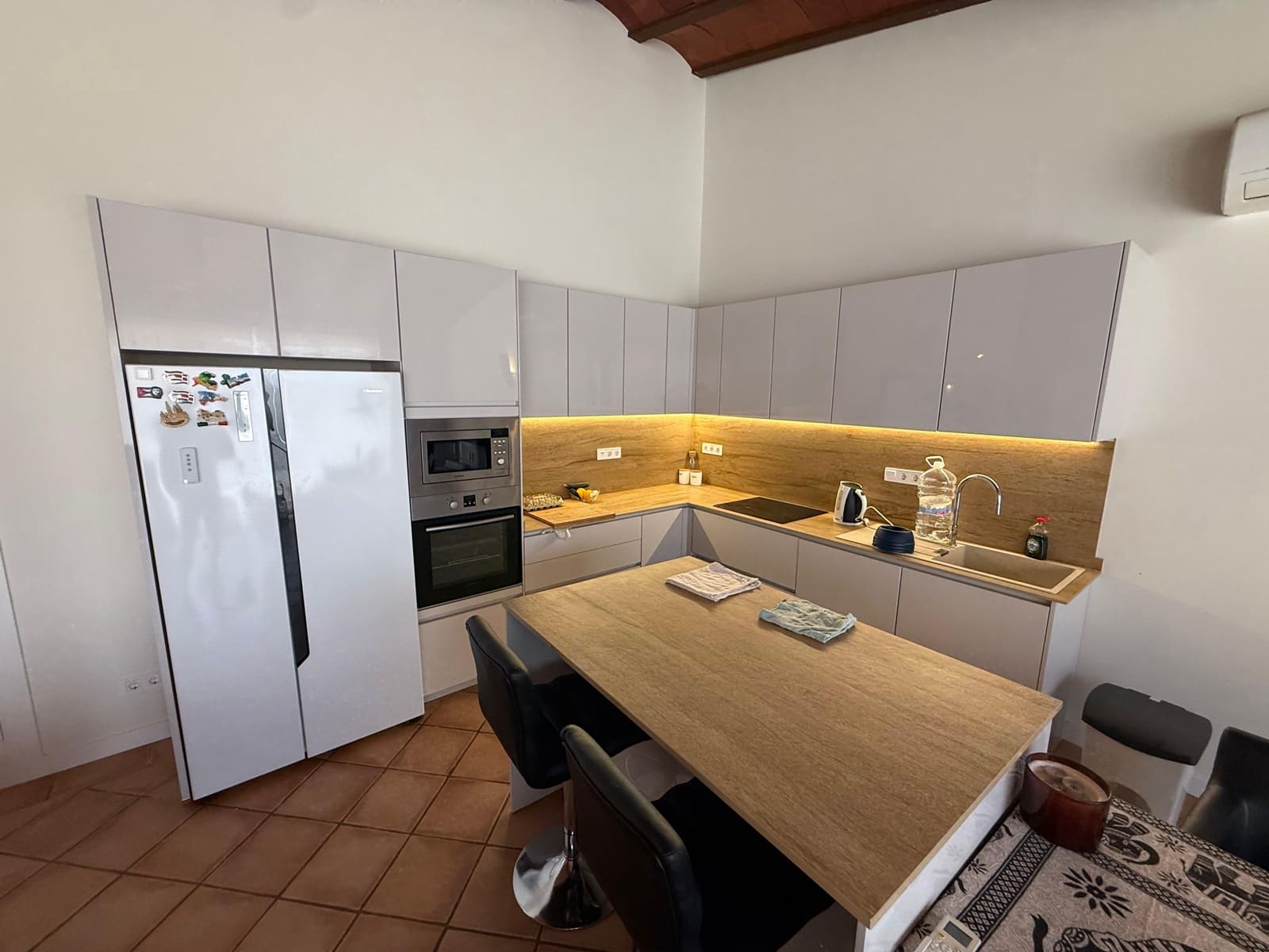 Finca/Maison de Campagne de 2 chambres à louer à Relleu avec piscine garage - 1 800 € (Ref: 10008109)