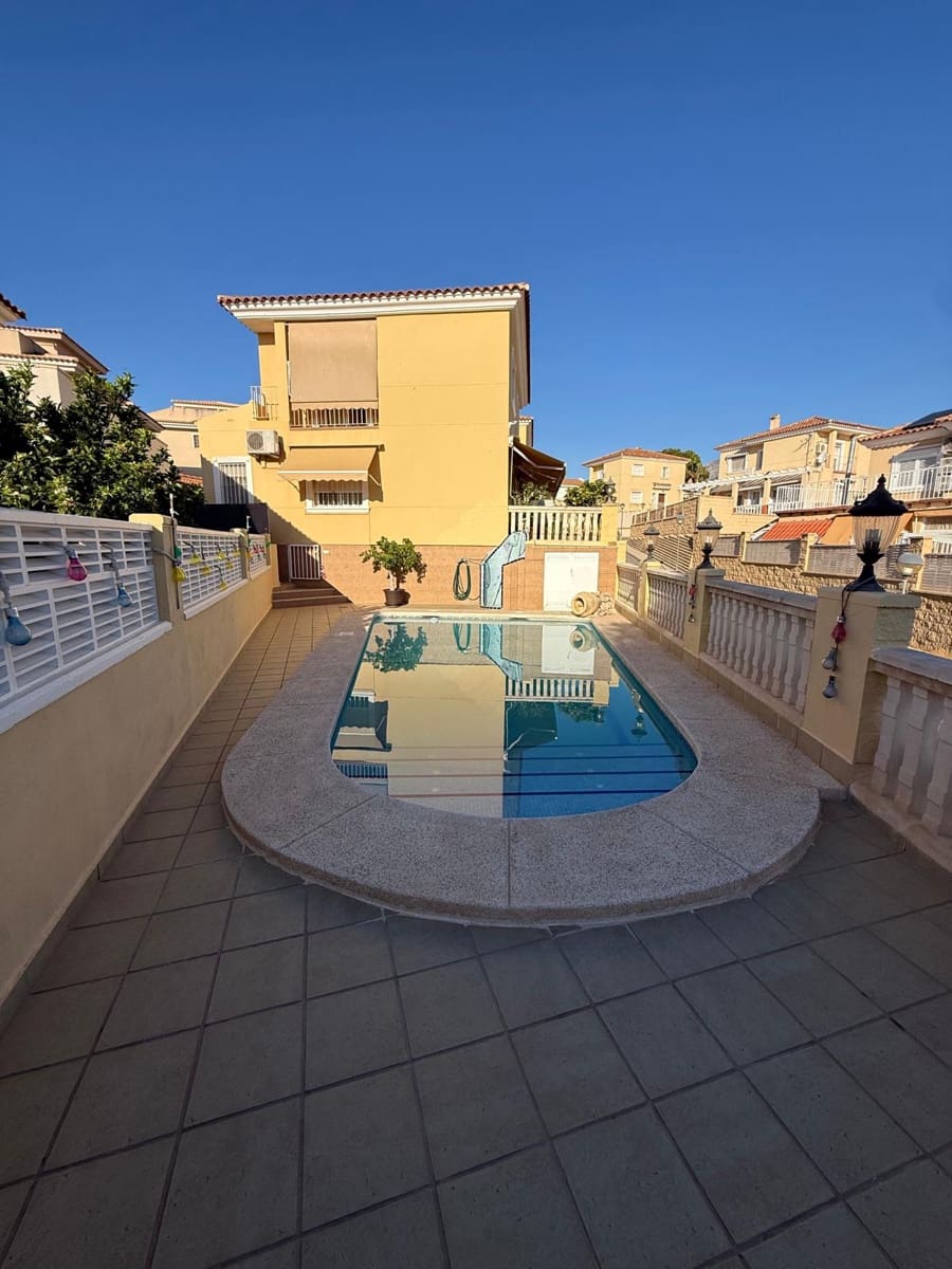 4 chambre Villa/Maison à vendre à La Nucia avec piscine garage - 569 000 € (Ref: 9946705)