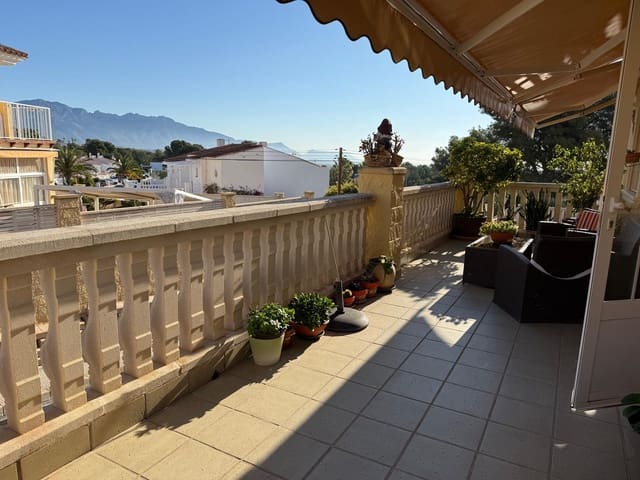 4 soverom Villa til salgs i La Nucia med svømmebasseng garasje - € 569 000 (Ref: 9946705)