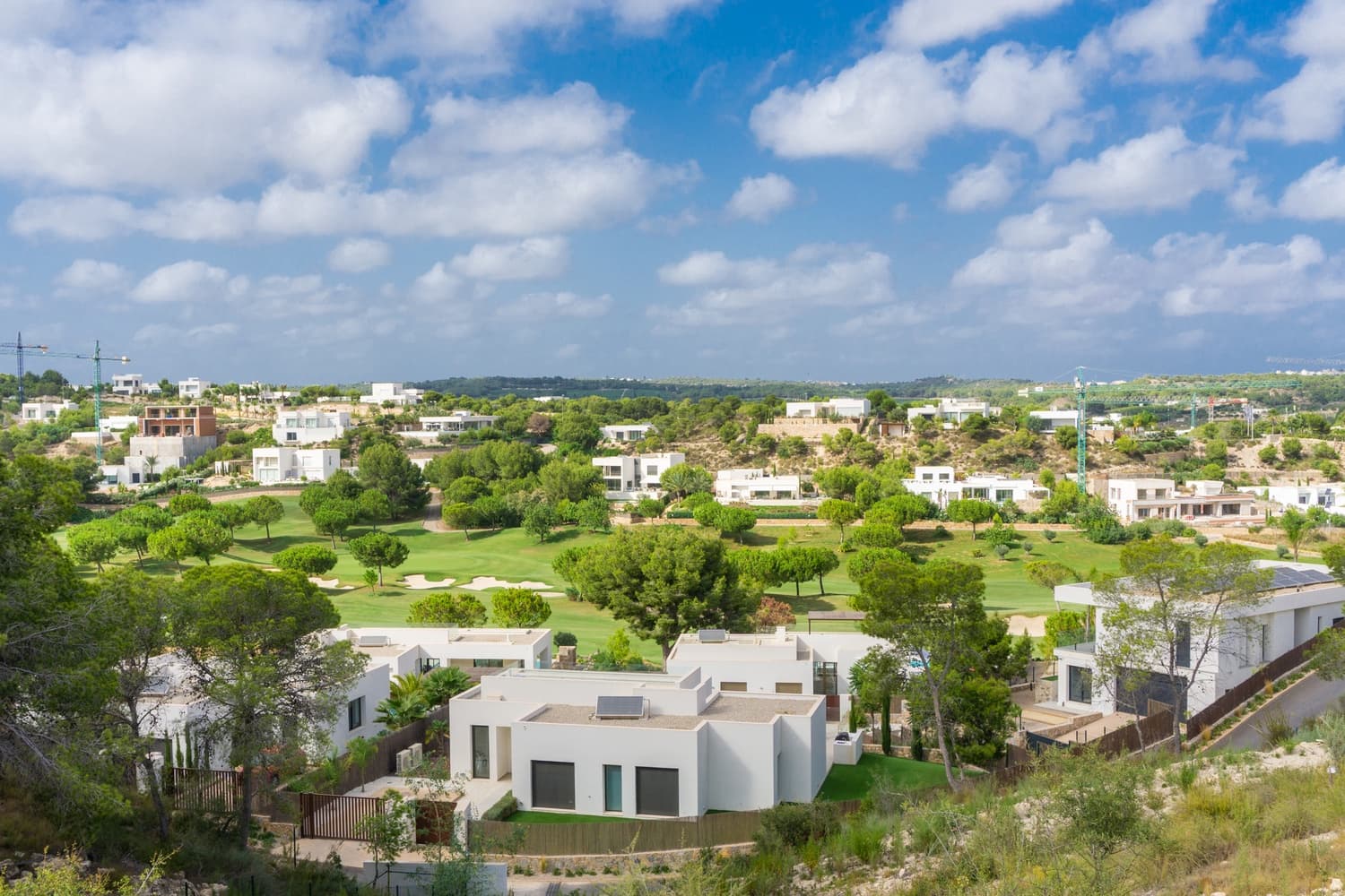 Chalet de 4 habitaciones en Las Colinas Golf en venta con piscina garaje - 1.299.900 € (Ref: 9950450)