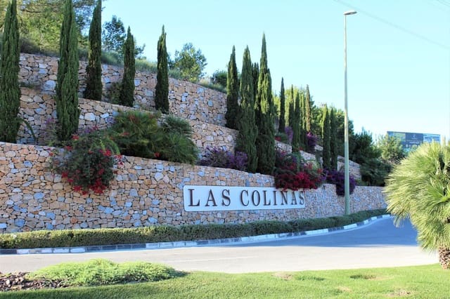 4 Zimmer Villa zu verkaufen in Las Colinas Golf, Orihuela mit Pool Garage - 1.299.900 € (Ref: 9950450)