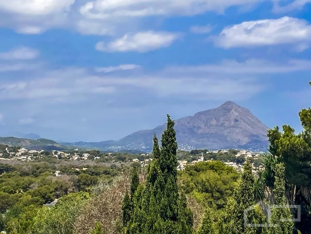 4 soveværelse Villa til salg i Javea / Xàbia med swimmingpool garage - € 2.095.000 (Ref: 9950534)