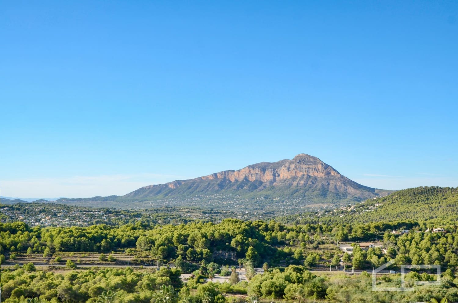 4 soverom Villa til salgs i Javea / Xabia med svømmebasseng garasje - € 1 180 000 (Ref: 9953184)