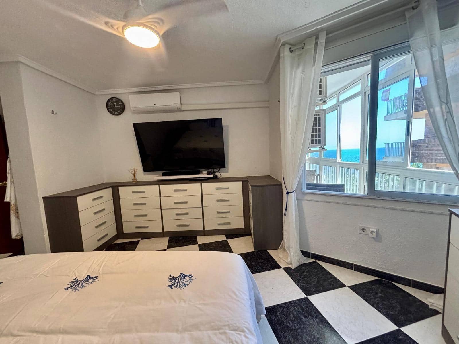 3 quarto Penthouse para venda em Torrevieja com garagem - 289 900 € (Ref: 10129504)