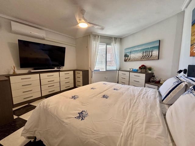 3 quarto Penthouse para venda em Las Piscinas Naturales, Torrevieja com garagem - 289 900 € (Ref: 10129504)