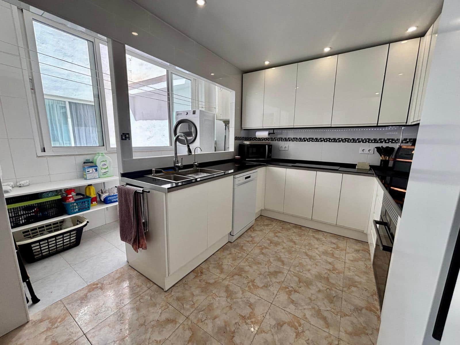 3 quarto Penthouse para venda em Torrevieja com garagem - 289 900 € (Ref: 10129504)
