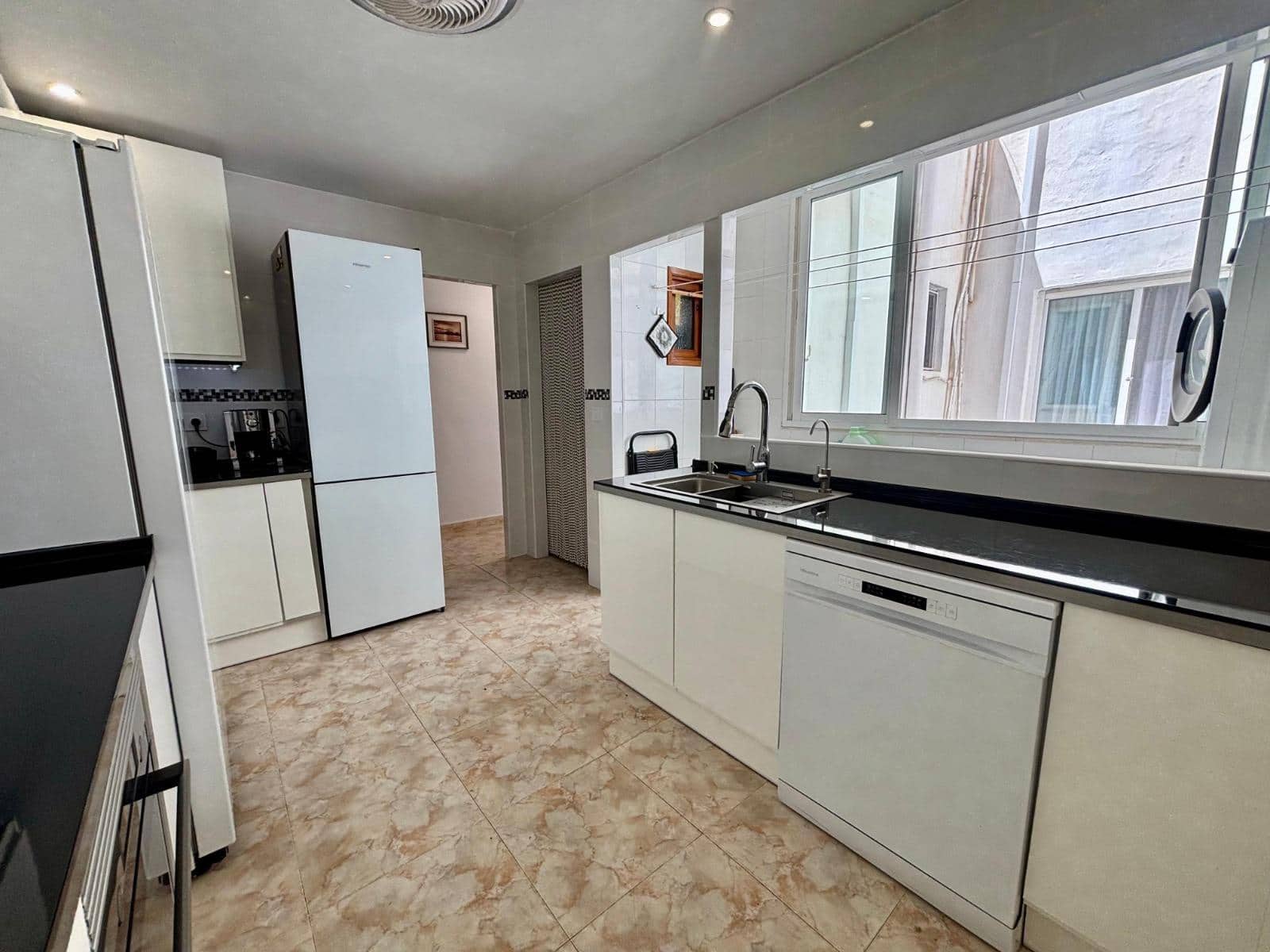 3 quarto Penthouse para venda em Torrevieja com garagem - 289 900 € (Ref: 10129504)
