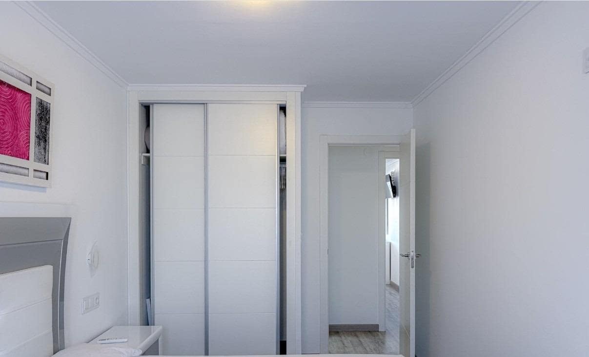 3 soverom Penthouse til salgs i Torrevieja med svømmebasseng - € 270 000 (Ref: 10157922)