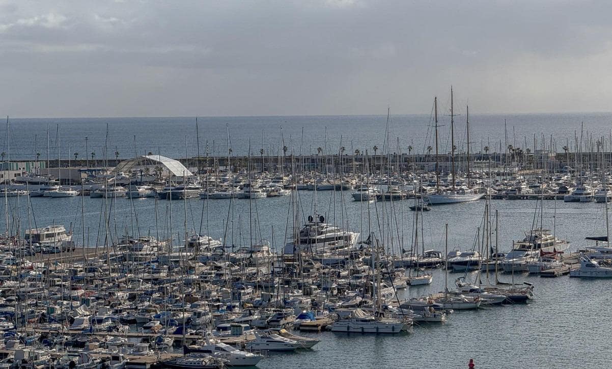 3 soverom Penthouse til salgs i Torrevieja med svømmebasseng - € 270 000 (Ref: 10157922)