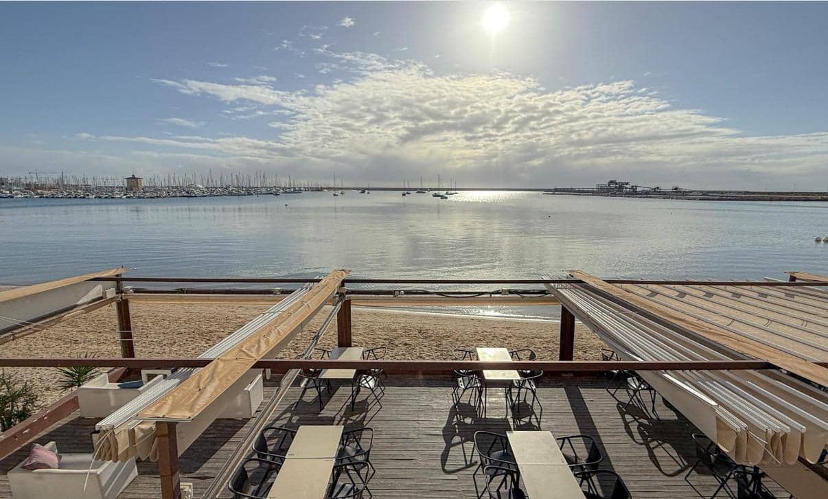 3 soverom Penthouse til salgs i Torrevieja med svømmebasseng - € 270 000 (Ref: 10157922)