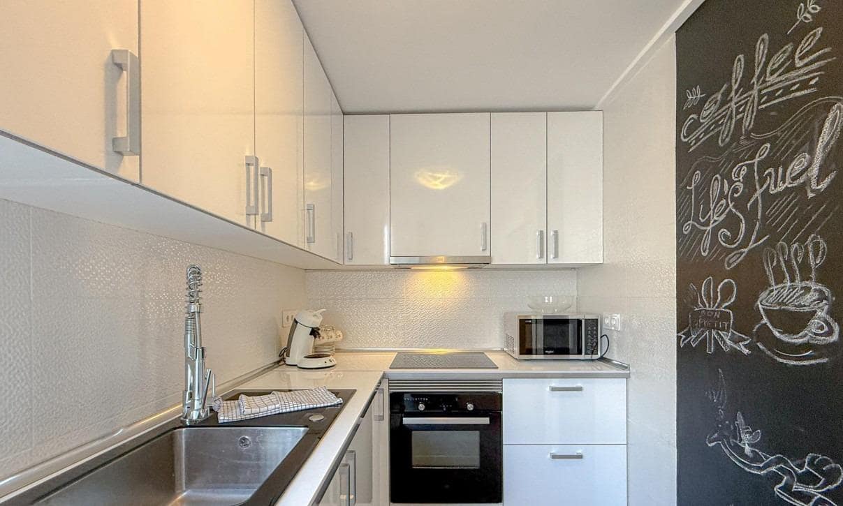 3 soverom Penthouse til salgs i Torrevieja med svømmebasseng - € 270 000 (Ref: 10157922)