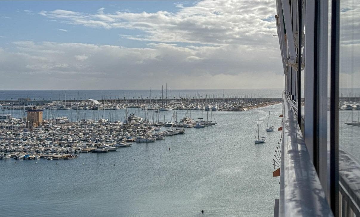3 soverom Penthouse til salgs i Torrevieja med svømmebasseng - € 270 000 (Ref: 10157922)