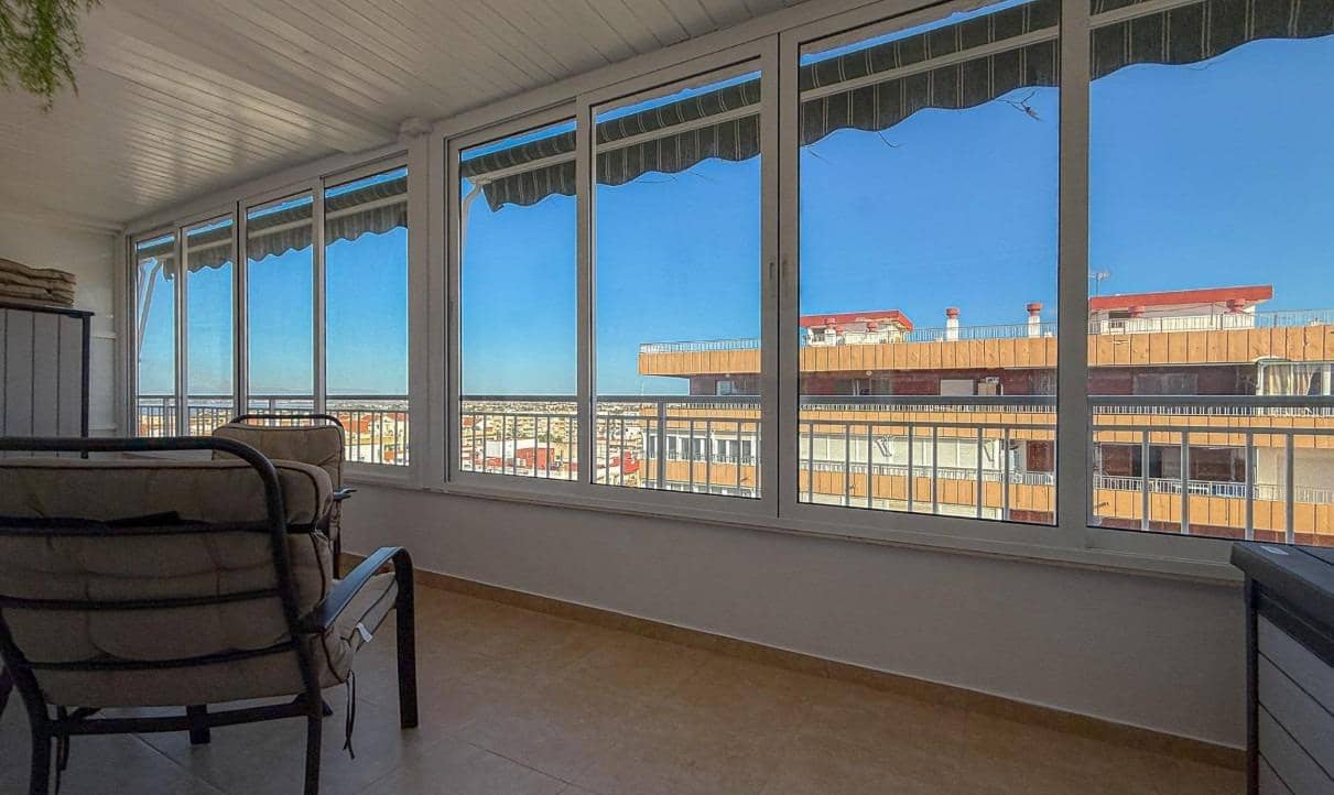 3 soverom Penthouse til salgs i Torrevieja med svømmebasseng - € 270 000 (Ref: 10157922)