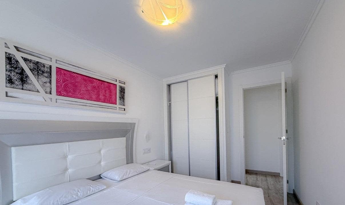 3 soverom Penthouse til salgs i Torrevieja med svømmebasseng - € 270 000 (Ref: 10157922)