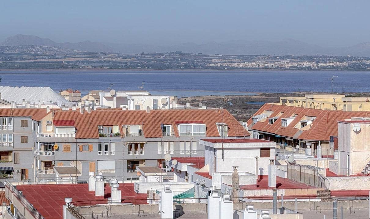 3 soverom Penthouse til salgs i Torrevieja med svømmebasseng - € 270 000 (Ref: 10157922)
