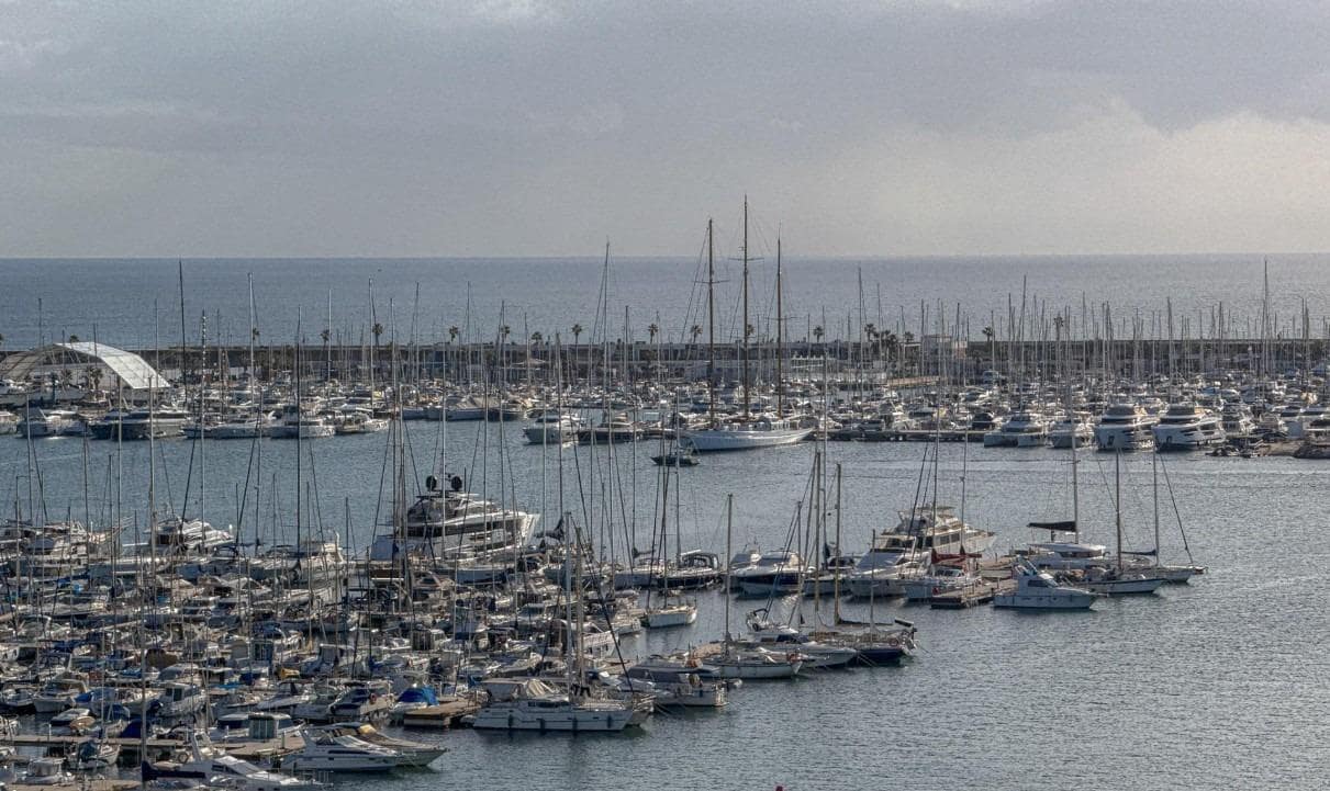 3 soverom Penthouse til salgs i Torrevieja med svømmebasseng - € 270 000 (Ref: 10157922)
