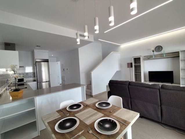 3 bedroom Villa for sale in Pilar de la Horadada with pool - € 292,000 (Ref: 9958214)
