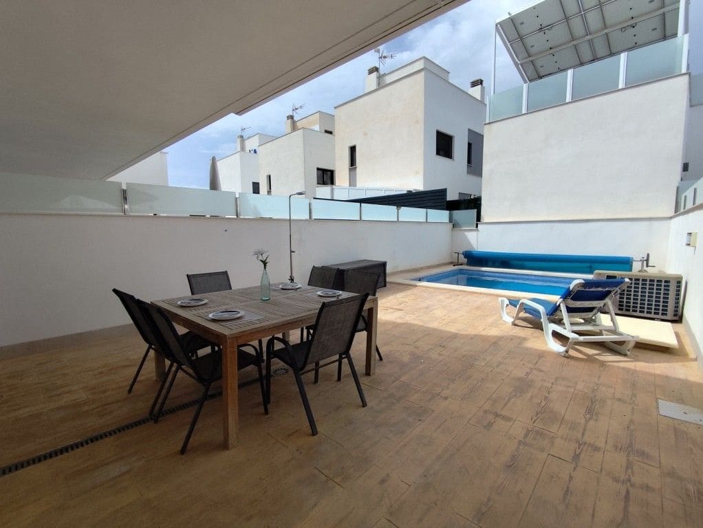 3 bedroom Villa for sale in Pilar de la Horadada with pool - € 292,000 (Ref: 9958214)