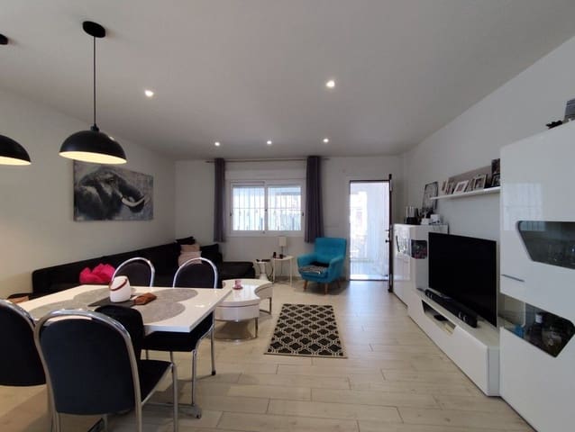 4 sypialnia Dom na sprzedaż w Aguas Nuevas, Torrevieja z basenem - 395 000 € (Ref: 9958216)