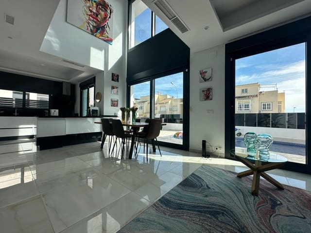 4 soverom Villa til salgs i La Mata, Torrevieja - € 775 000 (Ref: 9958217)