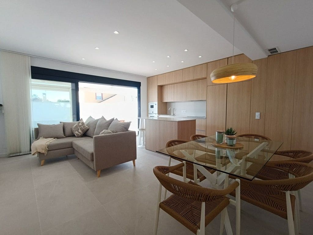 3 chambre Villa/Maison à vendre à Torrevieja avec piscine - 459 000 € (Ref: 9958220)