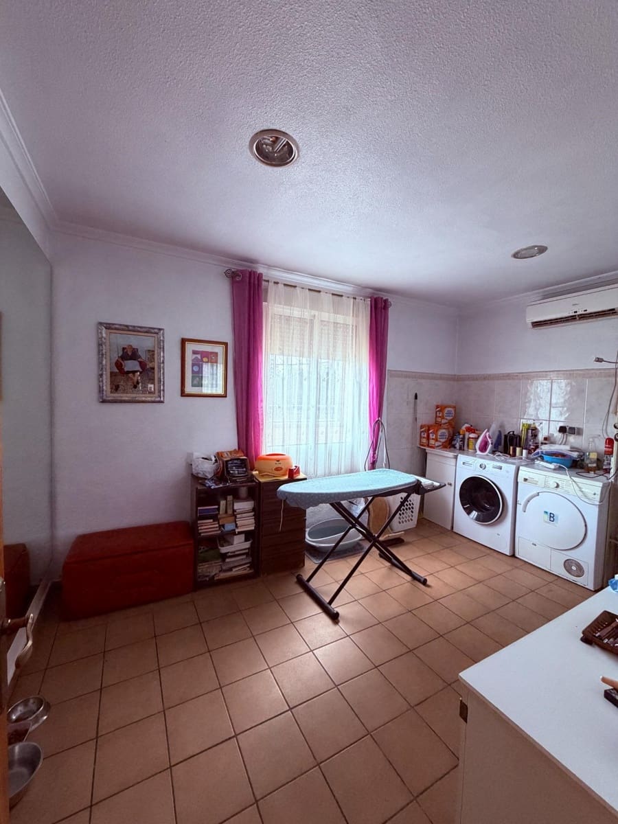 4 makuuhuone Maalaistalo myytävänä paikassa Crevillente / Crevillent mukana 
autotalli - 365 000 € (Ref: 9958229)