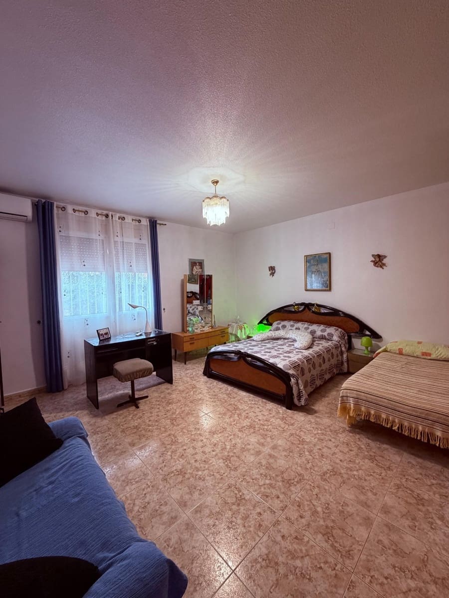 4 makuuhuone Maalaistalo myytävänä paikassa Crevillente / Crevillent mukana 
autotalli - 365 000 € (Ref: 9958229)