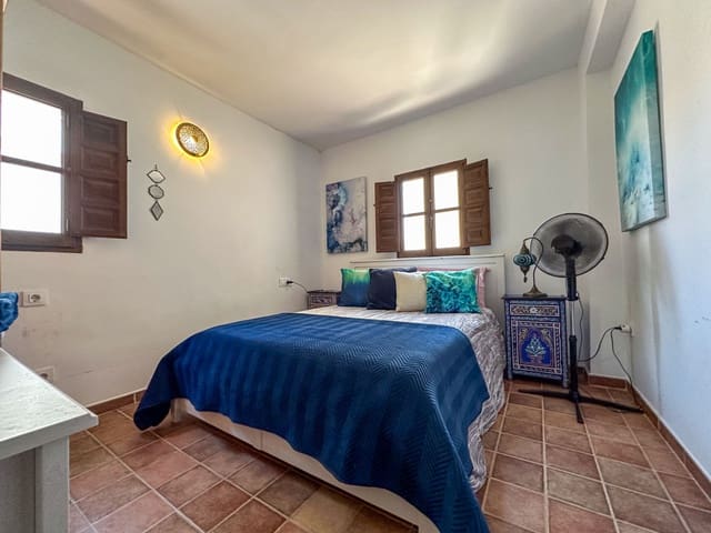 6 soveværelse Byhus til salg i Lecrín med swimmingpool - € 275.000 (Ref: 10054514)